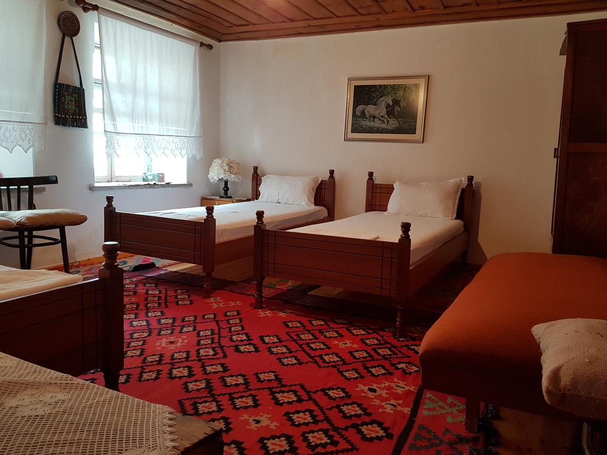 Eva Guesthouse Gjirokastër Dış mekan fotoğraf